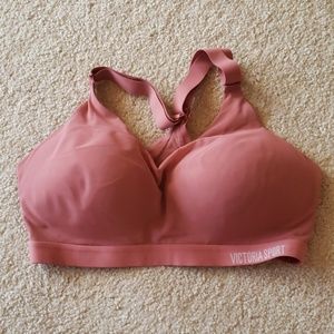 VS Sports bra 36D